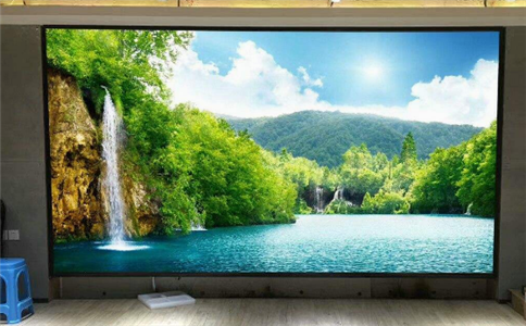 成都LED顯示屏 | LED顯示屏的穩(wěn)定畫質(zhì)離不開一塊好的芯片！